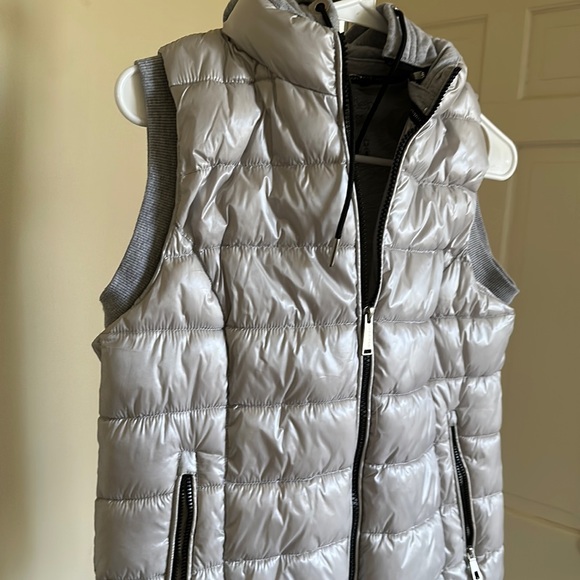 Silver Calvin Klein vest - Picture 1 of 4